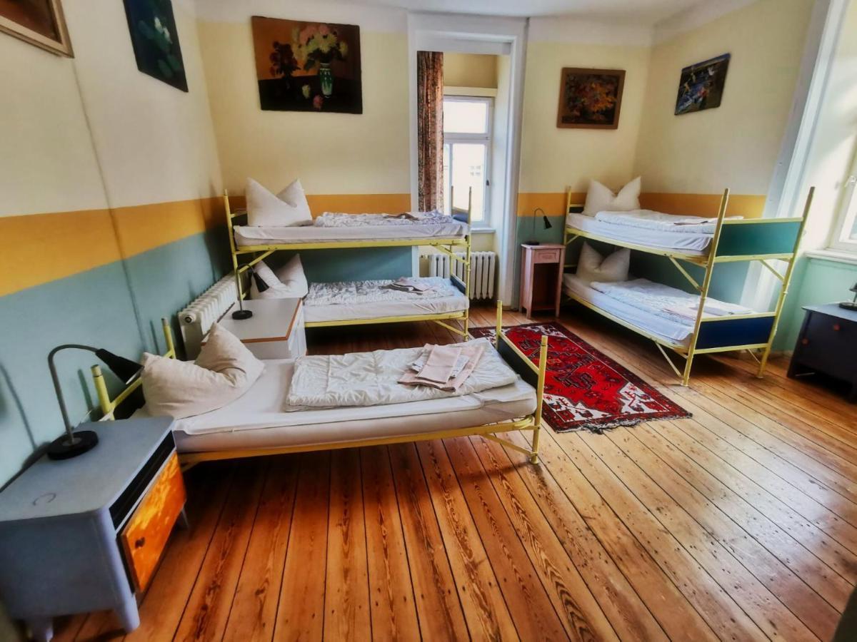 Hummel Hostel - Historische Stadtvilla Mit Garten Weimar  Bagian luar foto