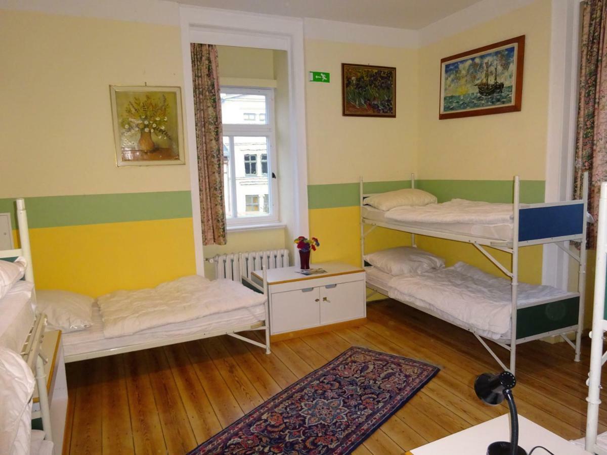Hummel Hostel - Historische Stadtvilla Mit Garten Weimar  Bagian luar foto
