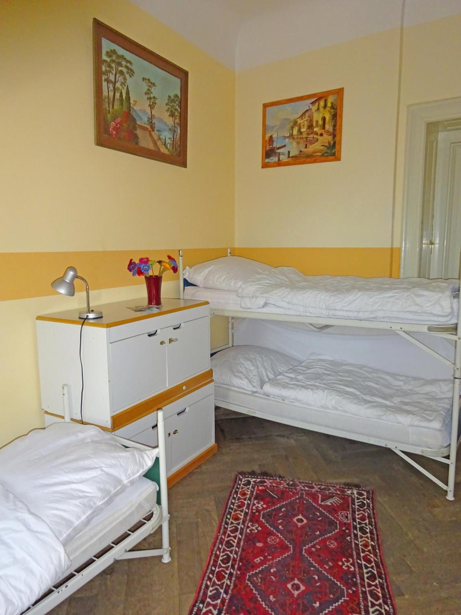 Hummel Hostel - Historische Stadtvilla Mit Garten Weimar  Bagian luar foto