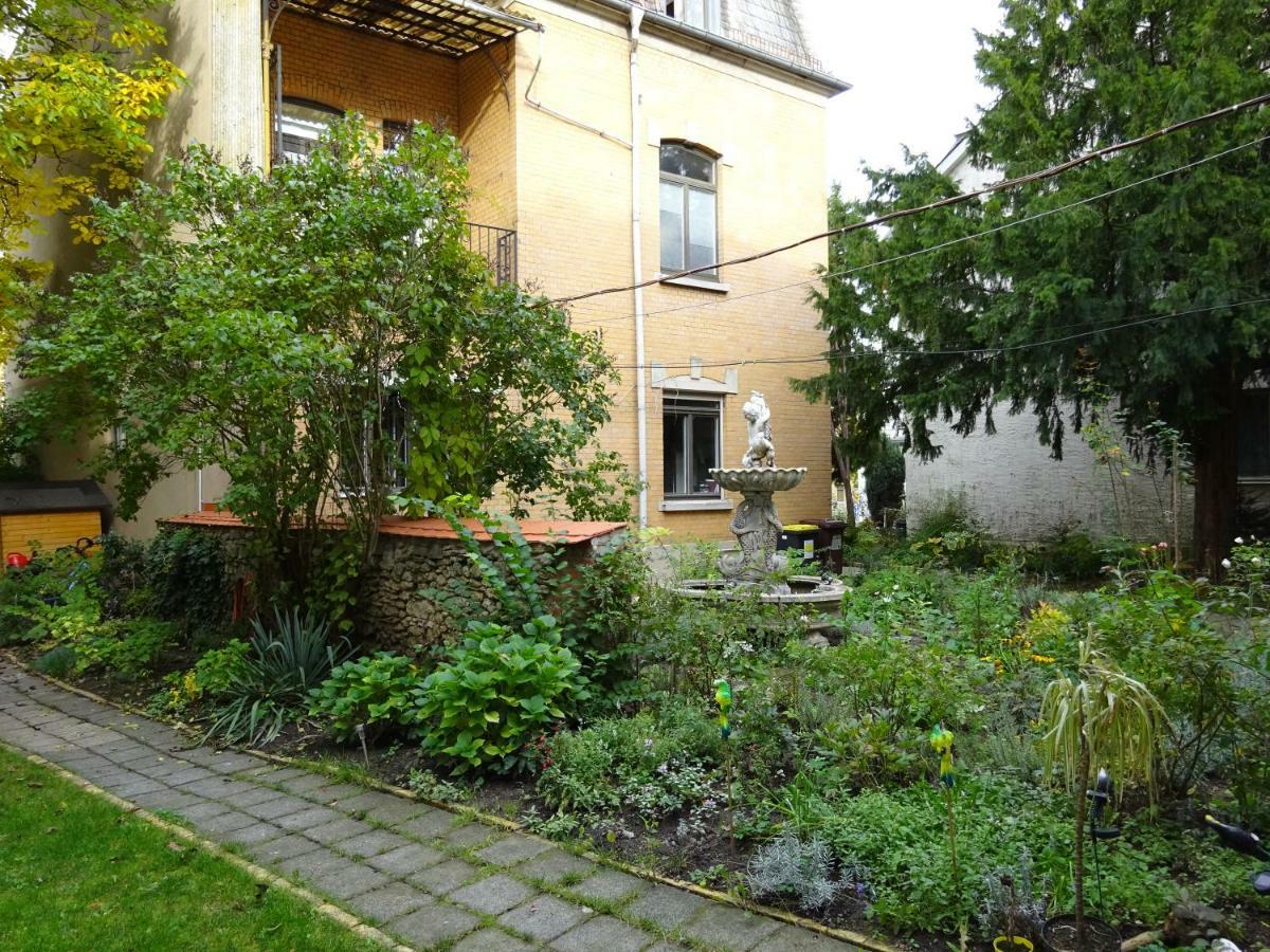 Hummel Hostel - Historische Stadtvilla Mit Garten Weimar  Bagian luar foto
